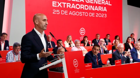 Luis Rubiales anuncia que no dimite como presidente de la RFEF