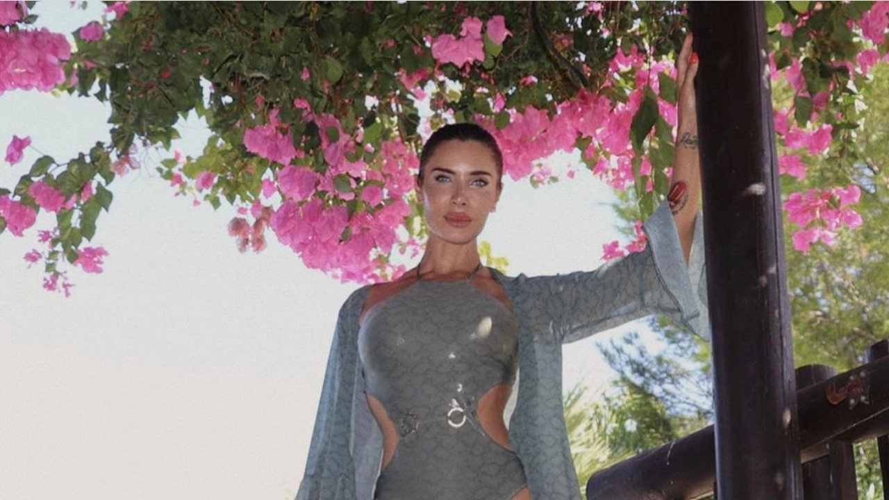 Pilar Rubio’s cut-out halter neck swimsuit is everything we need for the last days of vacation