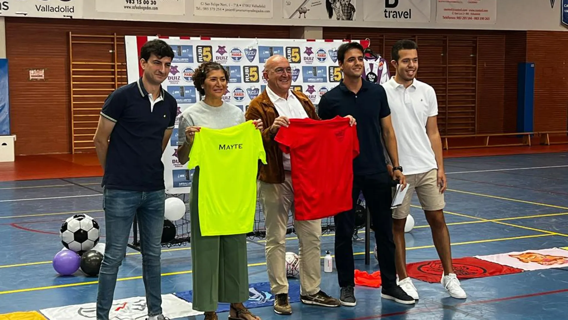 El alcalde de Valladolid, Jesús Julio Carnero, y la concejala Maite Martínez inauguran la II edición de la ‘Twitter Pucela Cup’