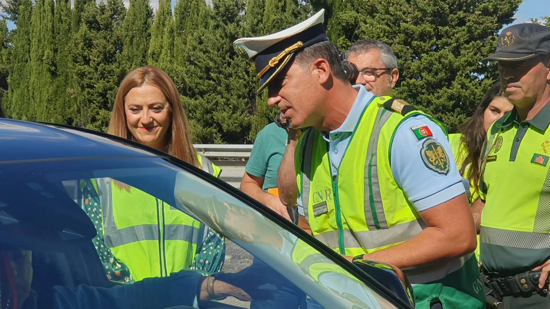 La delegada del Gobierno en Castilla y León, Virginia Barcones, y policías portugueses presentan la Operación ‘ROADPOL Safe Holidays’m