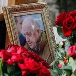 People visit the grave of PMC Wagner group chief Prigozhin in St. Petersburg 