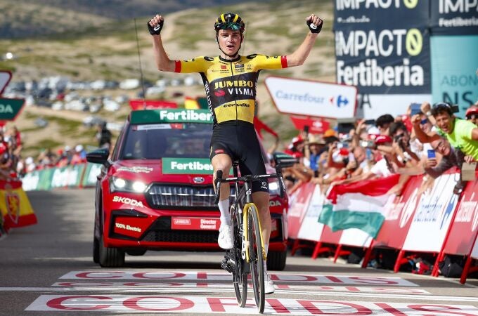 AV.- Ciclismo/Vuelta.- Sepp Kuss vence en Javalambre y Lenny Martínez es nuevo líder de la Vuelta a España