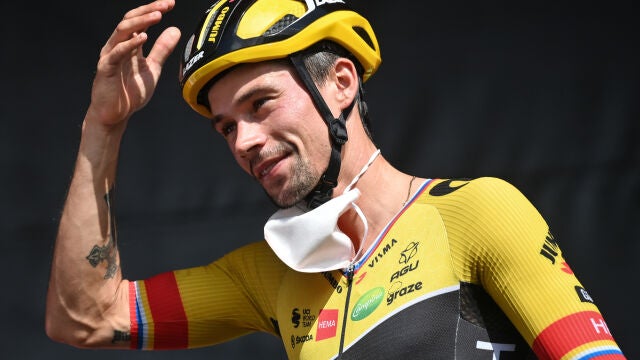 AV.- Ciclismo/Vuelta.- Roglic (Jumbo-Visma) se lleva la 8ª etapa de La Vuelta y Kuss (Jumbo-Visma) se pone líder