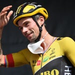 AV.- Ciclismo/Vuelta.- Roglic (Jumbo-Visma) se lleva la 8ª etapa de La Vuelta y Kuss (Jumbo-Visma) se pone líder