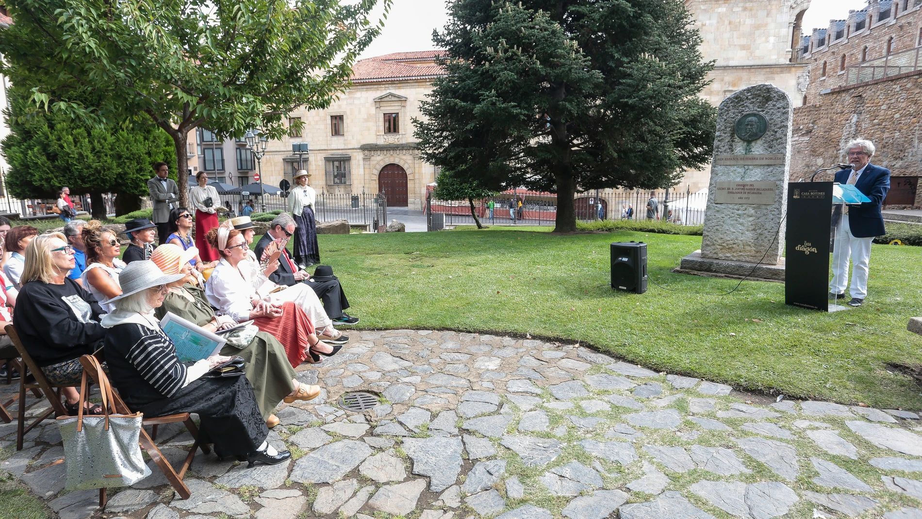 León rinde homenaje a Rubén Darío