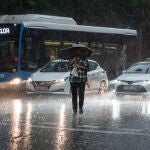 MADRID.-AMP.- Protección Civil amplía la alerta de nivel rojo por fuertes lluvias y tormentas a Madrid y a La Mancha toledana