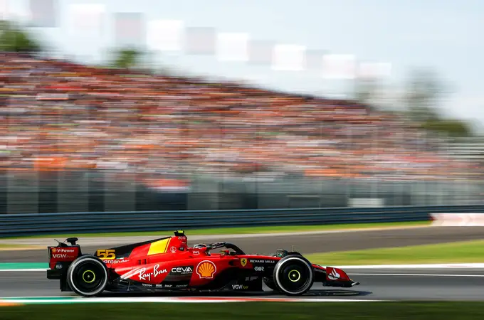 Victoria de Verstappen y Sainz, espectacular, tercero 