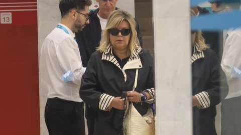 Terelu Campos saliendo de la Fundación Jiménez Díaz