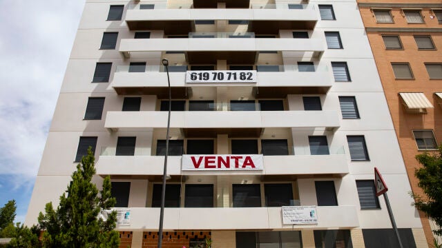 Edificio de viviendas en venta. 