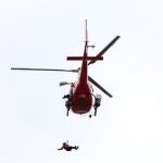 El helicóptero del GERA de los Bomberos de Madrid colabora con C-LM en las labores por DANA en la provincia de Toledo