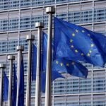UE.- Bruselas impone a Amazon, Facebook, Google y tres grandes plataformas más las normas digitales más estrictas