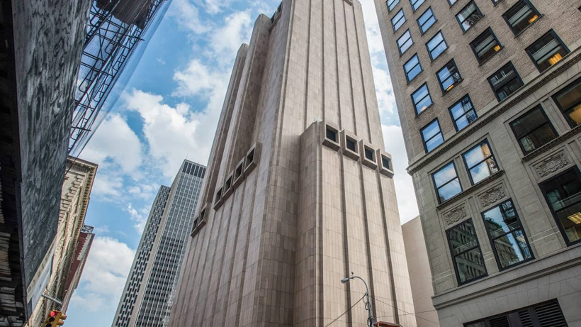 La Historia Oculta del Edificio Sin Ventanas de Tribeca en Nueva York