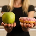 Trucos y consejos para evitar los antojos de comida y mantener una alimentación saludable
