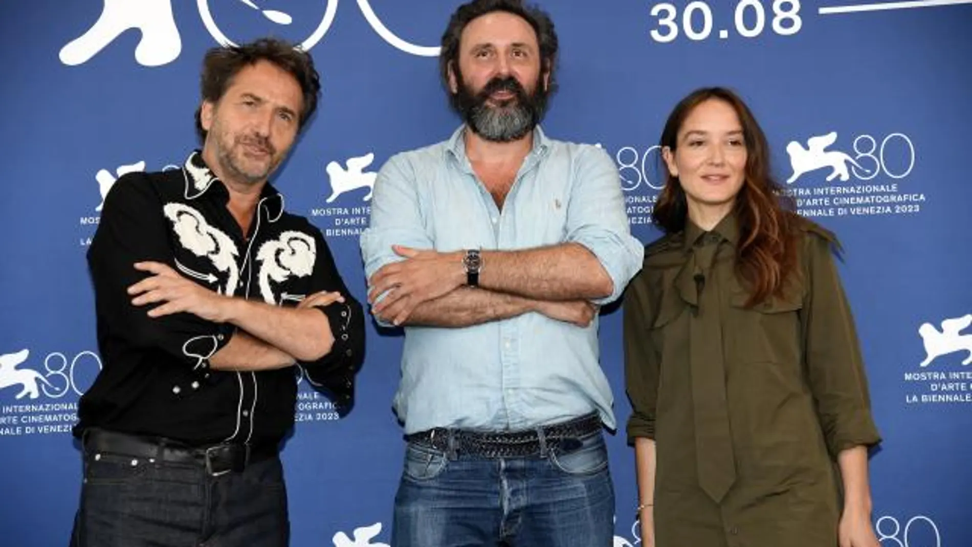El cineasta francés Quentin Dupieux, el actor Edouard Baer y la actriz Anais Demoustier (de izda. a dcha.)
