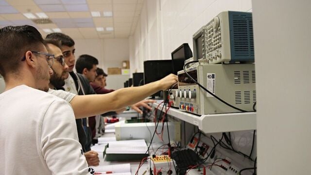 Los ciclos de Electricidad y Electrónica son de los más demandados 
