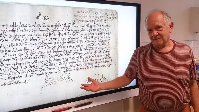 La Diputación de Valladolid recibe la donación del archivo documental del historiador británico Edward Cooper