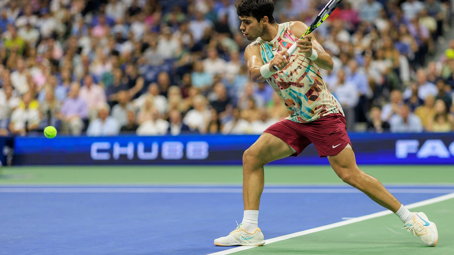 06 September 2023, US, Flushing: Spanish tennis player Carlos Alcaraz in action against Germany's Alexander Zverev during their Men's Singles Quarter-final match of the 2023 US Open at the USTA Billie Jean King National Tennis Center. Photo: Javier Rojas/PI via ZUMA Press Wire/dpa Javier Rojas/Pi Via Zuma Press W / Dpa 06/09/2023 ONLY FOR USE IN SPAIN