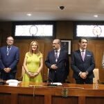 El consejero de Fomento, Juan Carlos Suárez Quiñones; la Delegada del Gobierno, Virginia Barcones; el secretario general del PSOE CyL, Luis Tudanca; el alcalde de Ponferrada, Marco Antonio Morala; el presidente de la Diputación, Gerardo Álvarez Courel y el presidente del Consejo Comarcal del Bierzo, Olegario Ramón, asisten a los actos de la festividad del Día de la Encina en Ponferrada