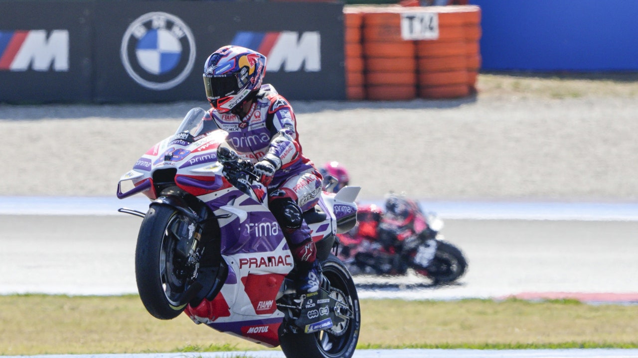 Jorge Martín sweeps the Sprint and Dani Pedrosa touches the podium as a guest