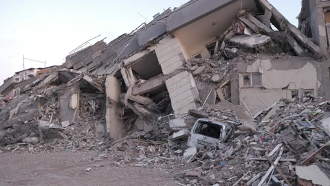 Más de mil muertos y centenares de heridos hasta ahora tras el terremoto en Marruecos