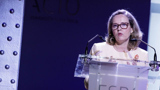 Calviño dice que el Gobierno no ha recibido una notificación oficial sobre la entrada saudí en Teléfonica