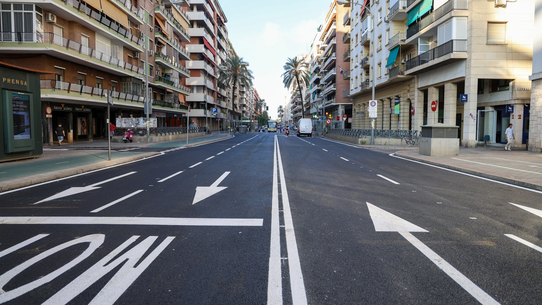 La Avenida República Argentina, recién asfaltada