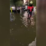 Un fuerte aguacero provoca inundaciones en Santander