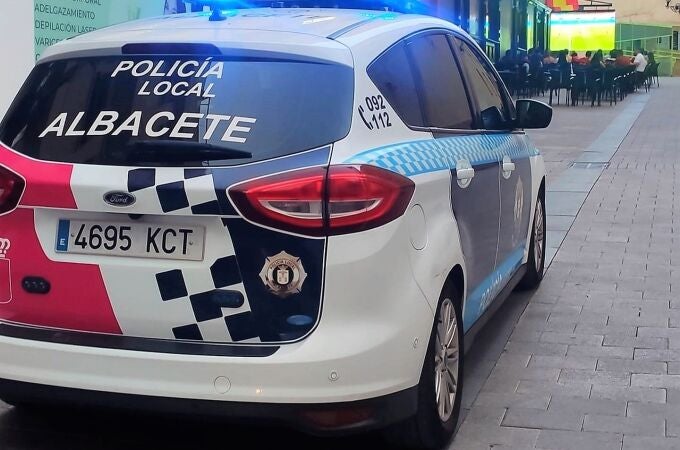  Imagen de archivo de un vehículo de la Policía Local de Albacete 