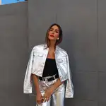 Rocío Osorno con chaqueta metalizada.