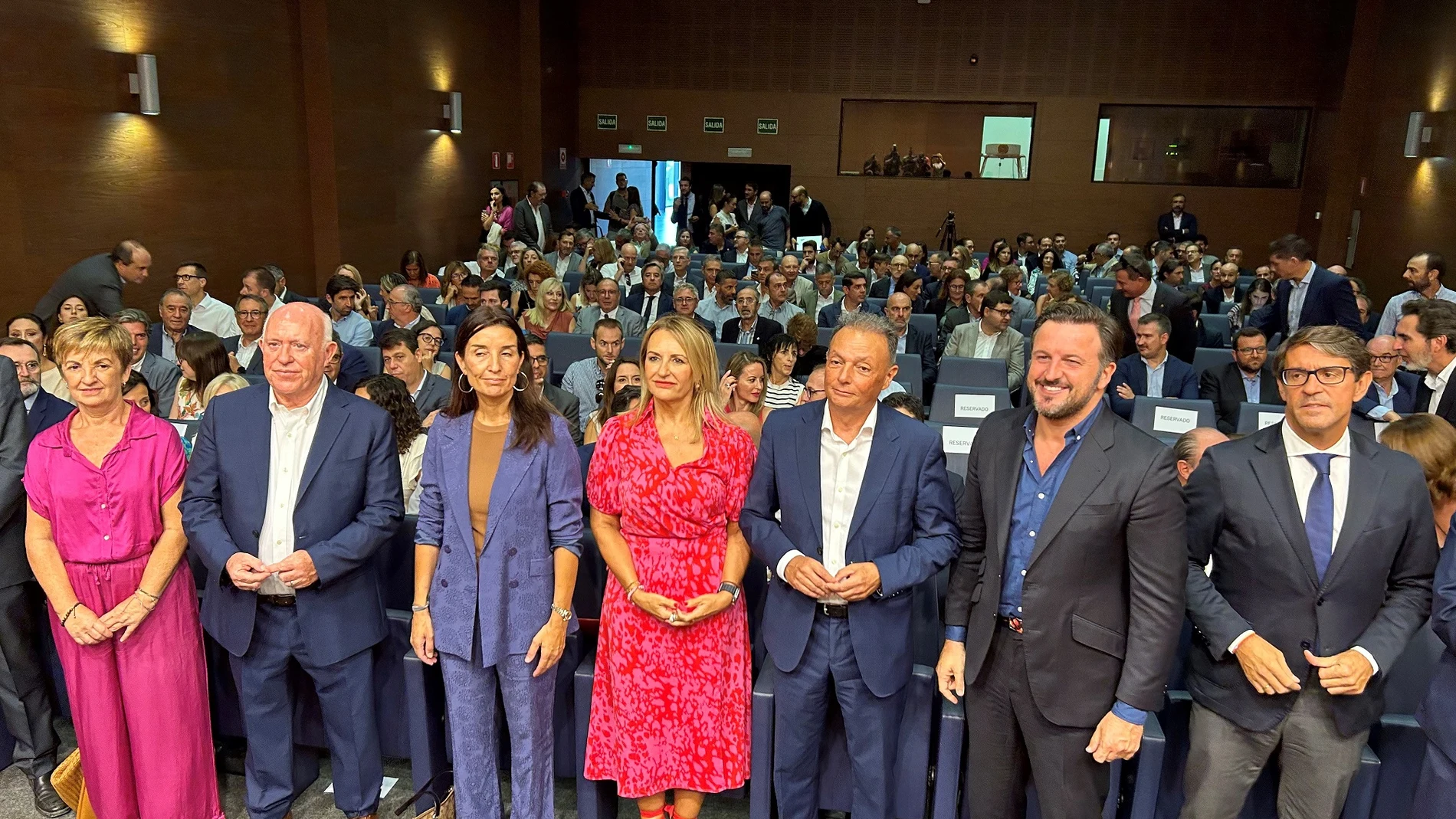 Encuentro hoy en Alicante entre los empresarios de la Comunidad Valenciana y las conselleras Nuria Montes, Salomé Pradas y Ruth Merino.