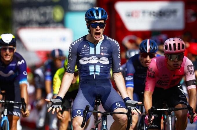 AV. Ciclismo/Vuelta.- El italiano Alberto Dainese vence al esprint en Íscar
