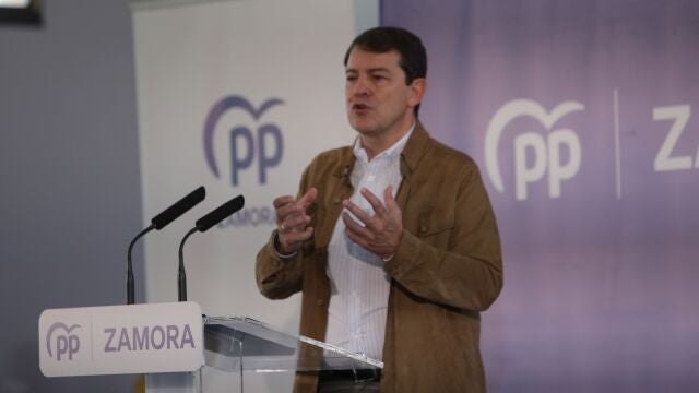 Mañueco interviene en el acto del PP en Zamora