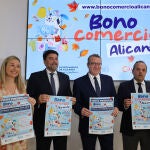 Imagen de la presentación de la campaña del bono comercio en Alicante para otoño.