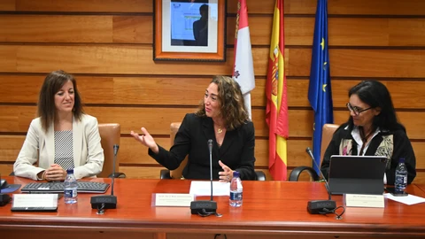 María González Corral muestra las bondades del transporte a la demanda a la región portuguesa de Alentejo
