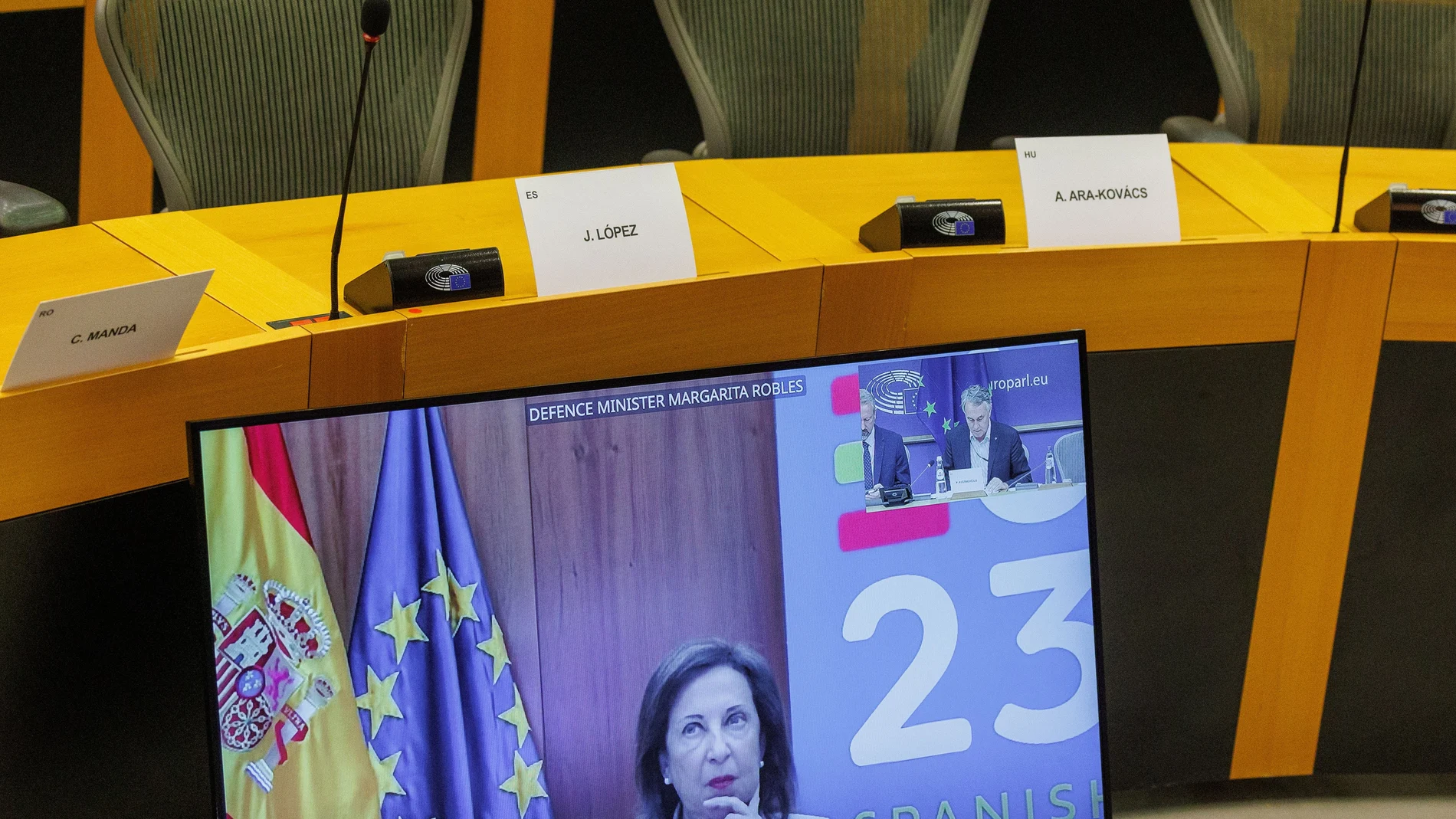 Robles compareció por videoconferencia ante el Parlamento Europeo