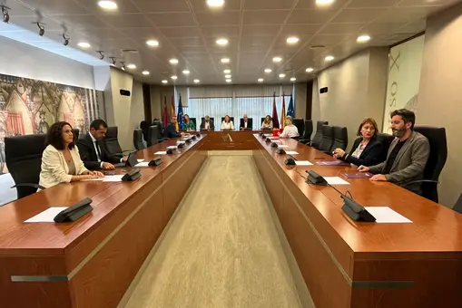 La Asamblea de Murcia inicia su actividad con el primer choque con la oposición