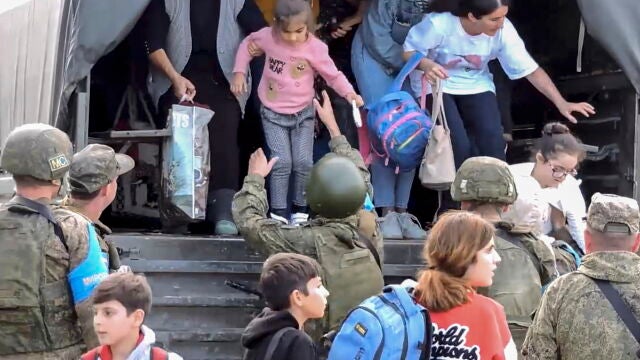 Russian peacekeepers evacuate civilians from Nagorno-Karabakh