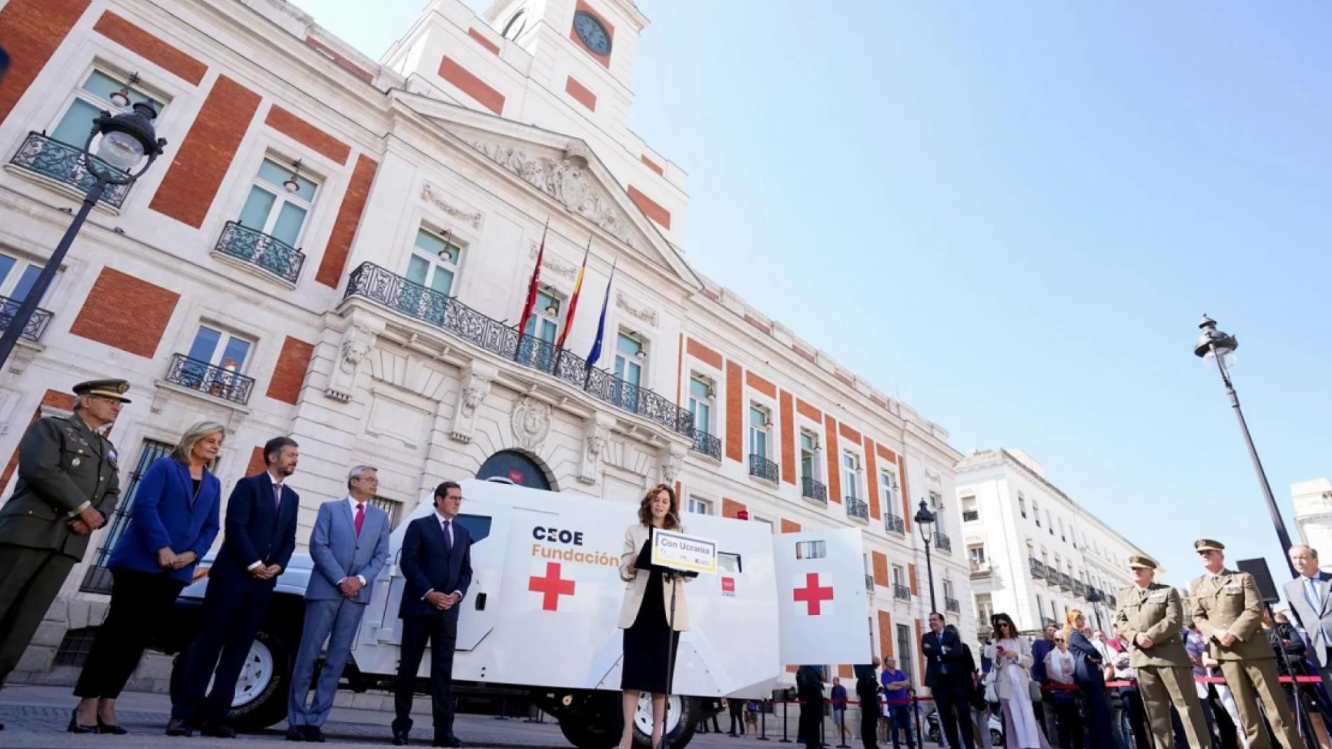 Empresarios madrileños colaboran para enviar a Ucrania una ambulancia blindada destinada a emergencias