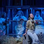 Nora Hernández interpreta a Fenisa en «La discreta enamorada»