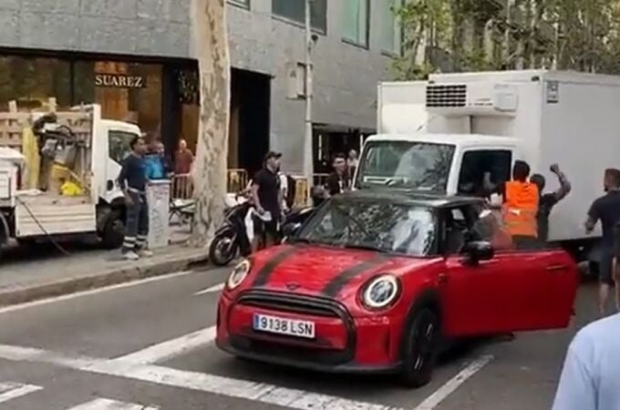 Roban un camión en el centro de Barcelona