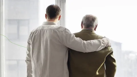 Se estima que más de 900.000 personas padecen demencia en España . La causa más común de demencia es la enfermedad de Alzheimer, que puede representar entre un 60% y un 70% de los casos