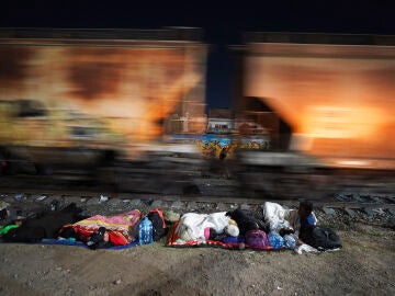 México endurece las medidas para evitar que los migrantes viajen en trenes de mercancías