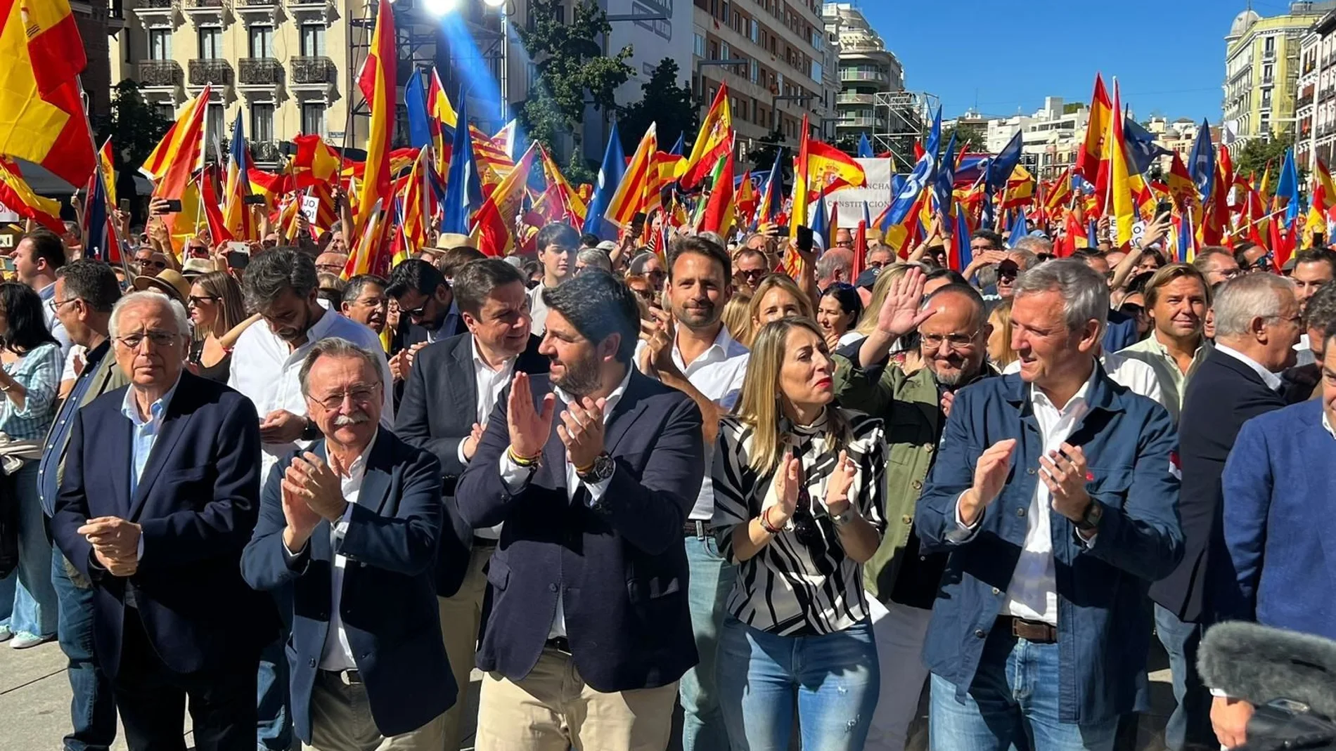 López Miras dice que el PP es el partido que "mejor representa a los españoles"
