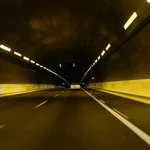 ¿Qué es el ‘efecto túnel’ y cómo afecta a nuestra conducción?