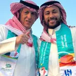 Neymar junto a su enntrenador el el Día Nacional de Arabia Saudí