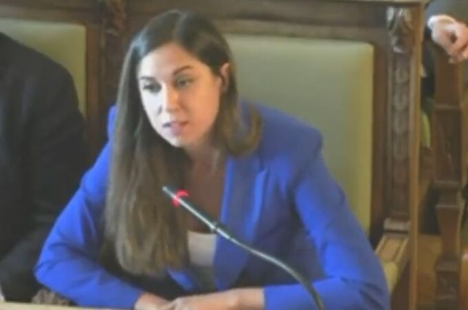 Blanca Jiménez, durante su intervención en el pleno 