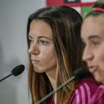 Aitana Bonmatí y Mariona Caldentey