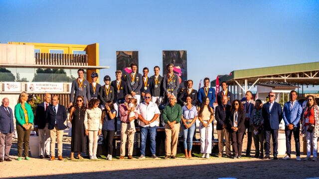Campeones del Campeonato de España de Caballos Jóvenes de Doma Clásica