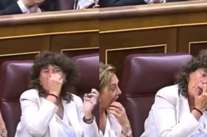 Teresa Jordá, diputada de ERC por Gerona, hurgándose la nariz en el Congreso