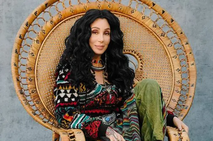 Cher solicita de manera urgente la tutela de su hijo Elijah, de 47 años